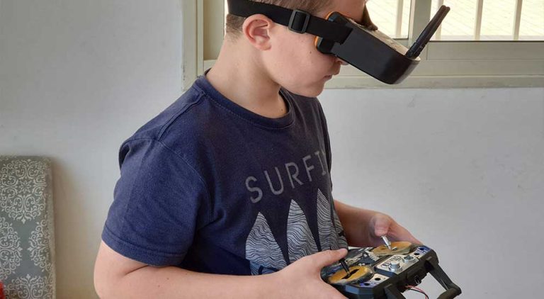 אוטו ספיד – מכוניות על שלט